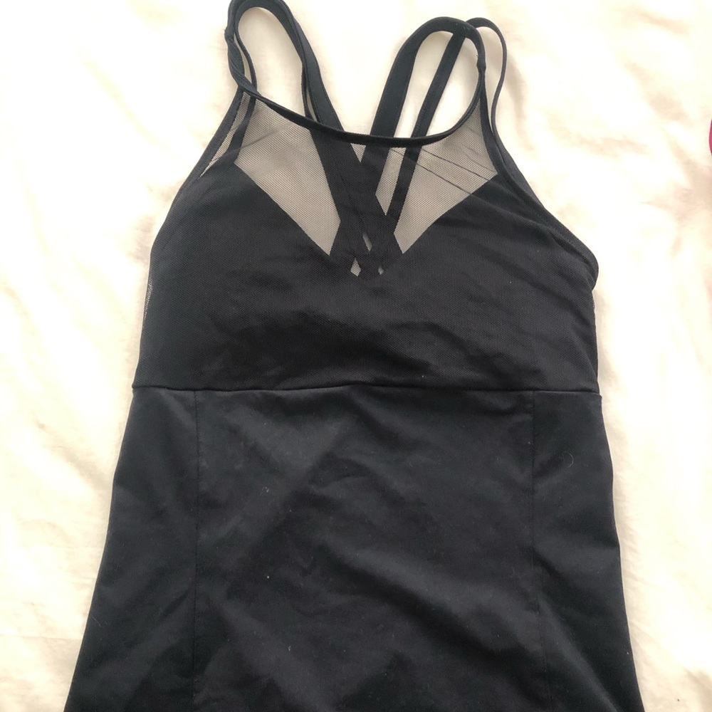 Alo Yoga black workout top